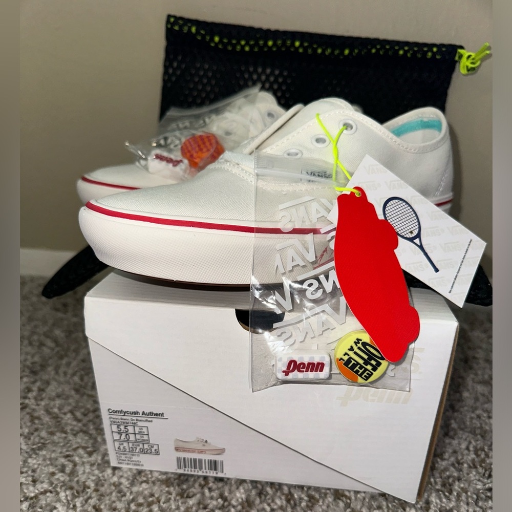 NWT Penn X Vans Tennis Shoes With Racket Charms and Bag